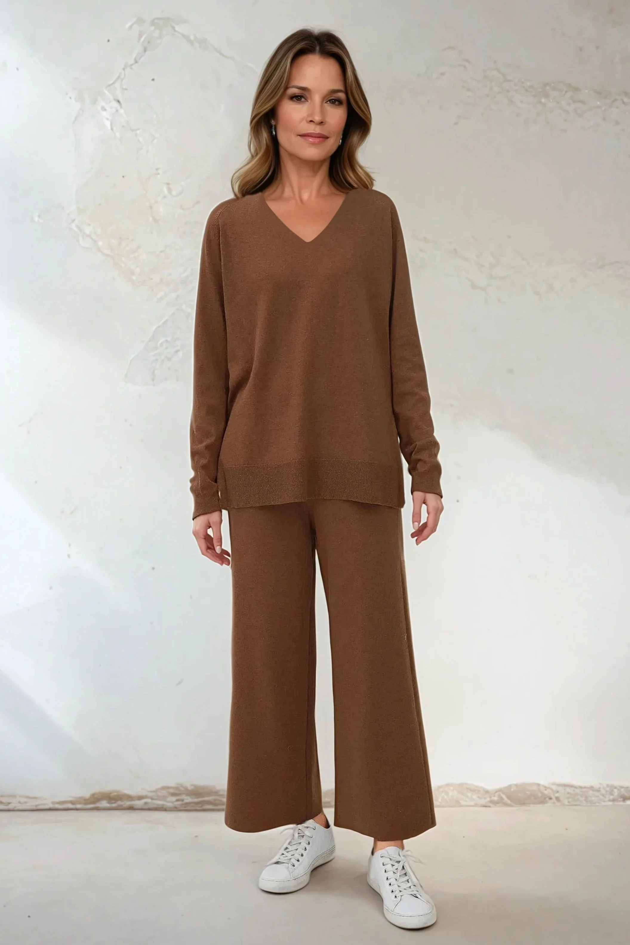 LIMITED EDITION AVERY V NECK TUNIC IN DOUBLE KNIT PIMA COTTON - Image 5