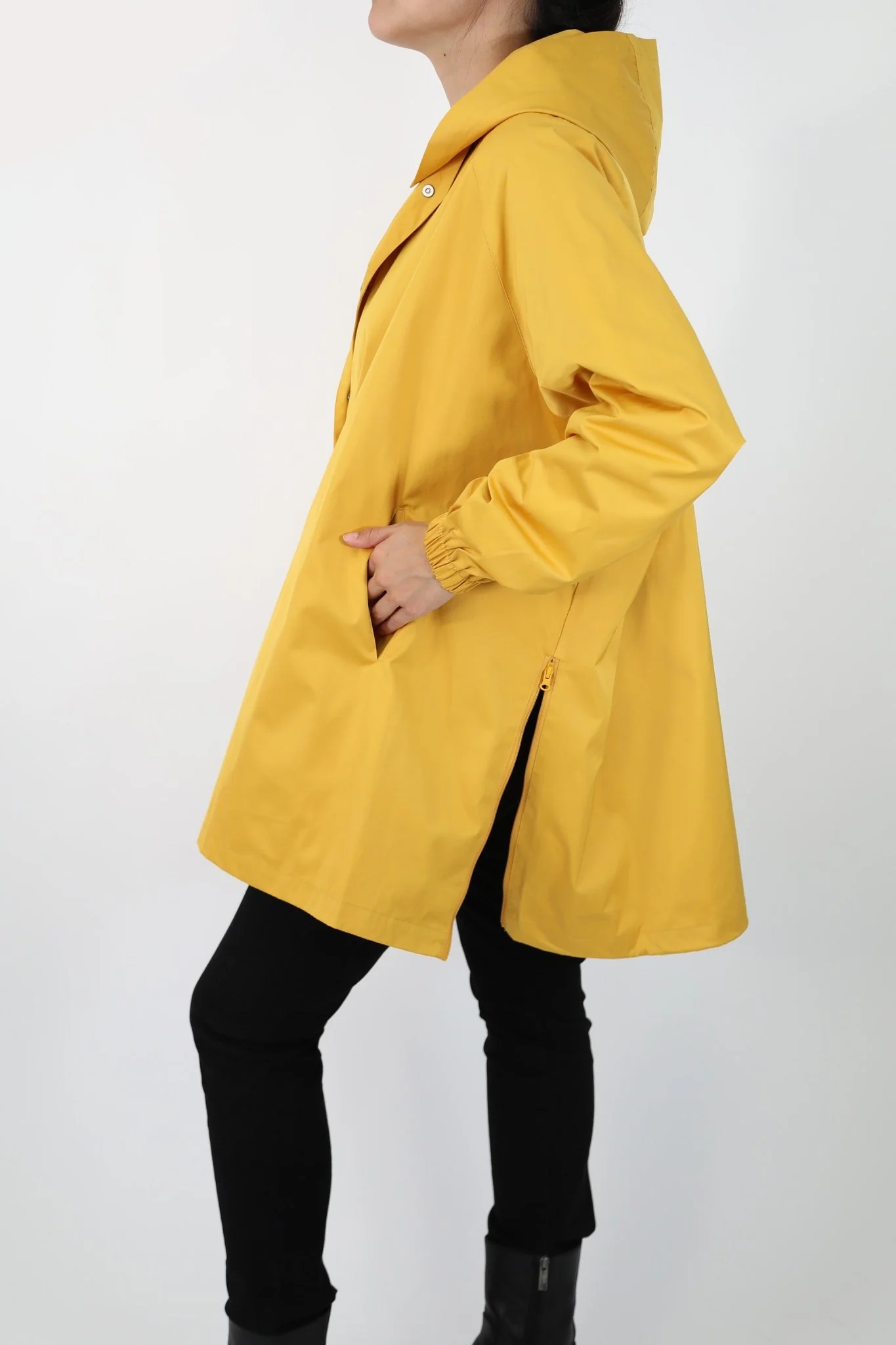 CORTINA RAIN COAT - Image 12