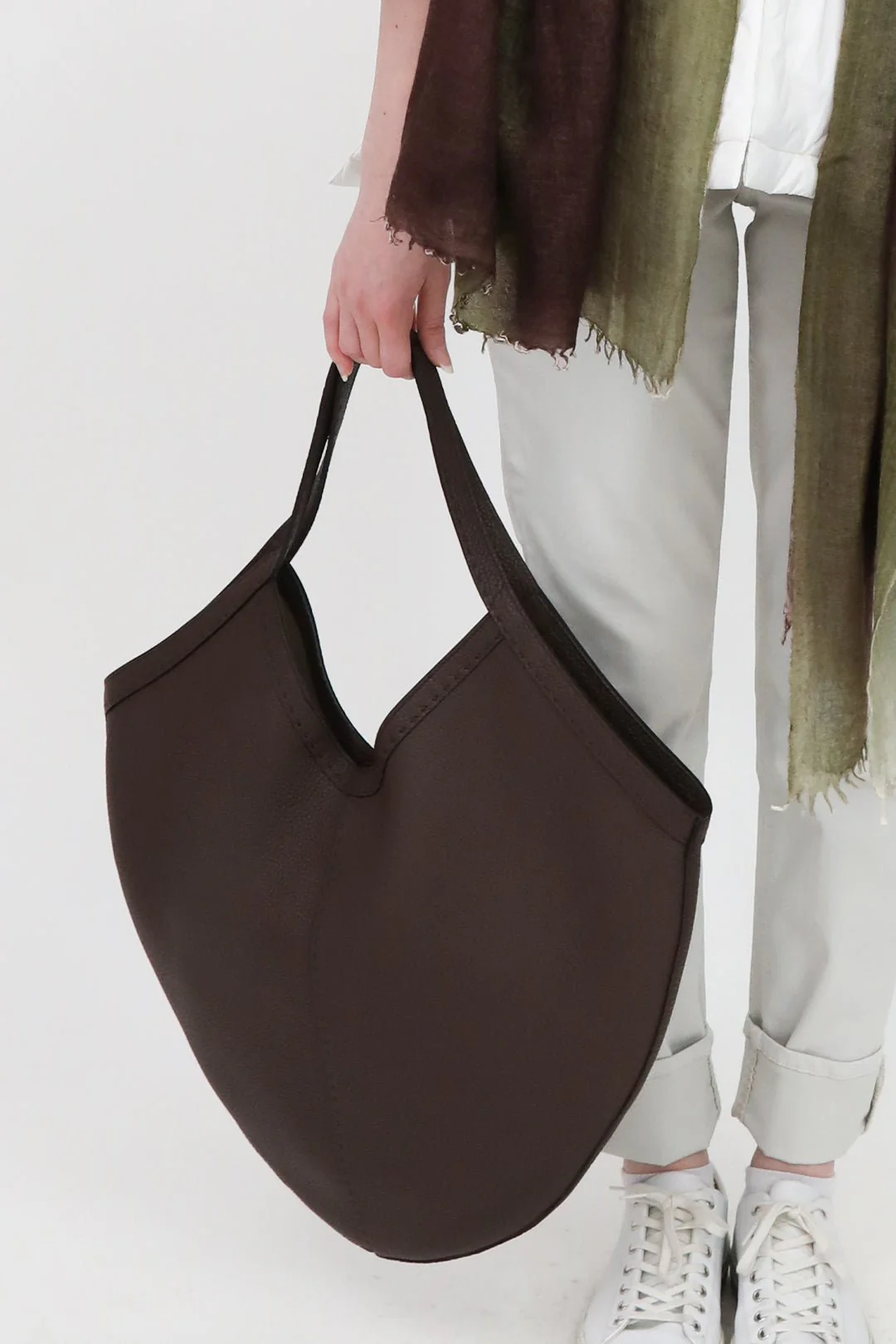 DANTE HOBO BAG IN CHOCOLATE FRENCH CALFSKIN - Image 3