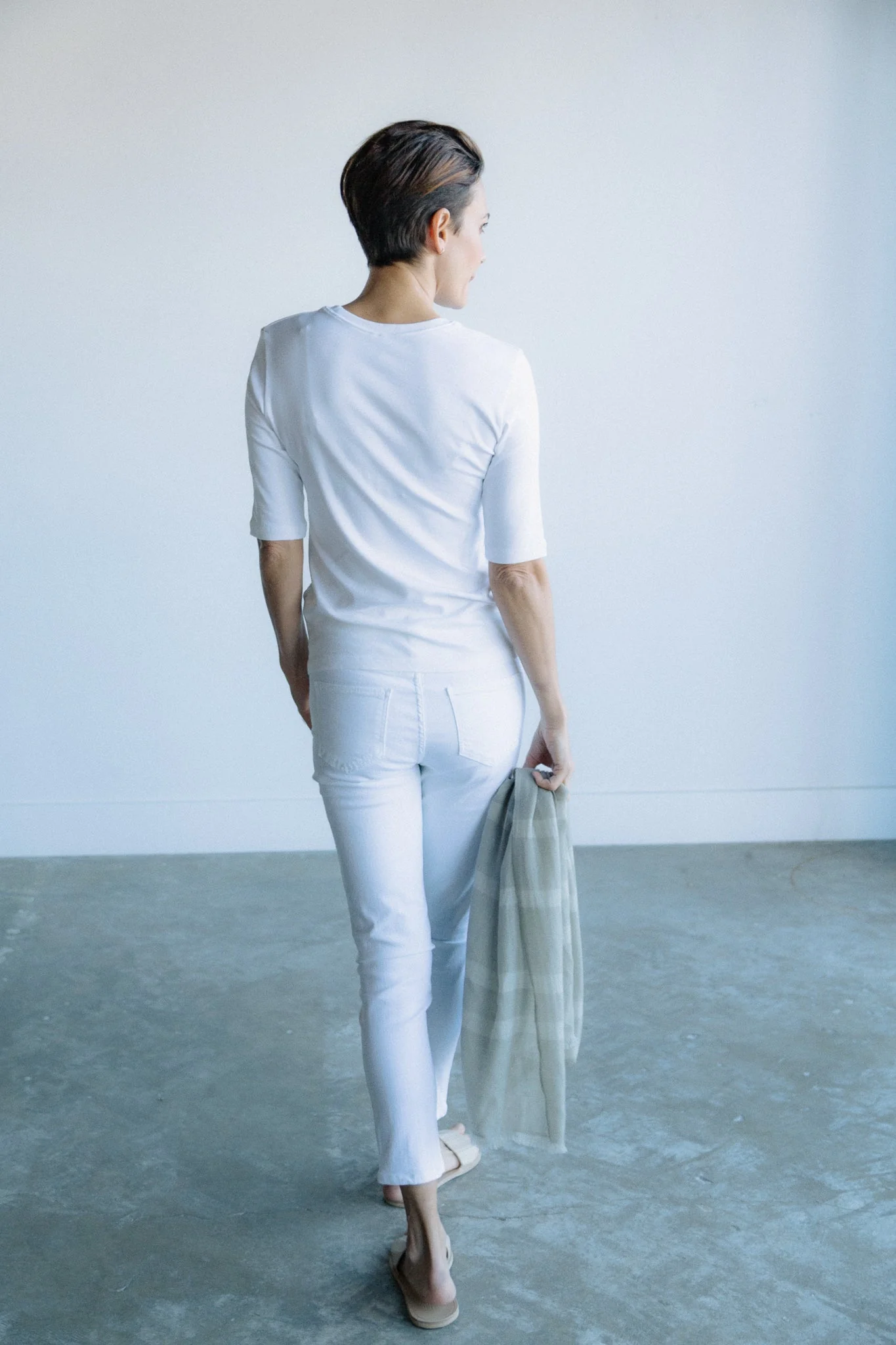 LIMITED EDITION ELBOW SLEEVE CREW IN PIMA COTTON STRETCH - Image 9