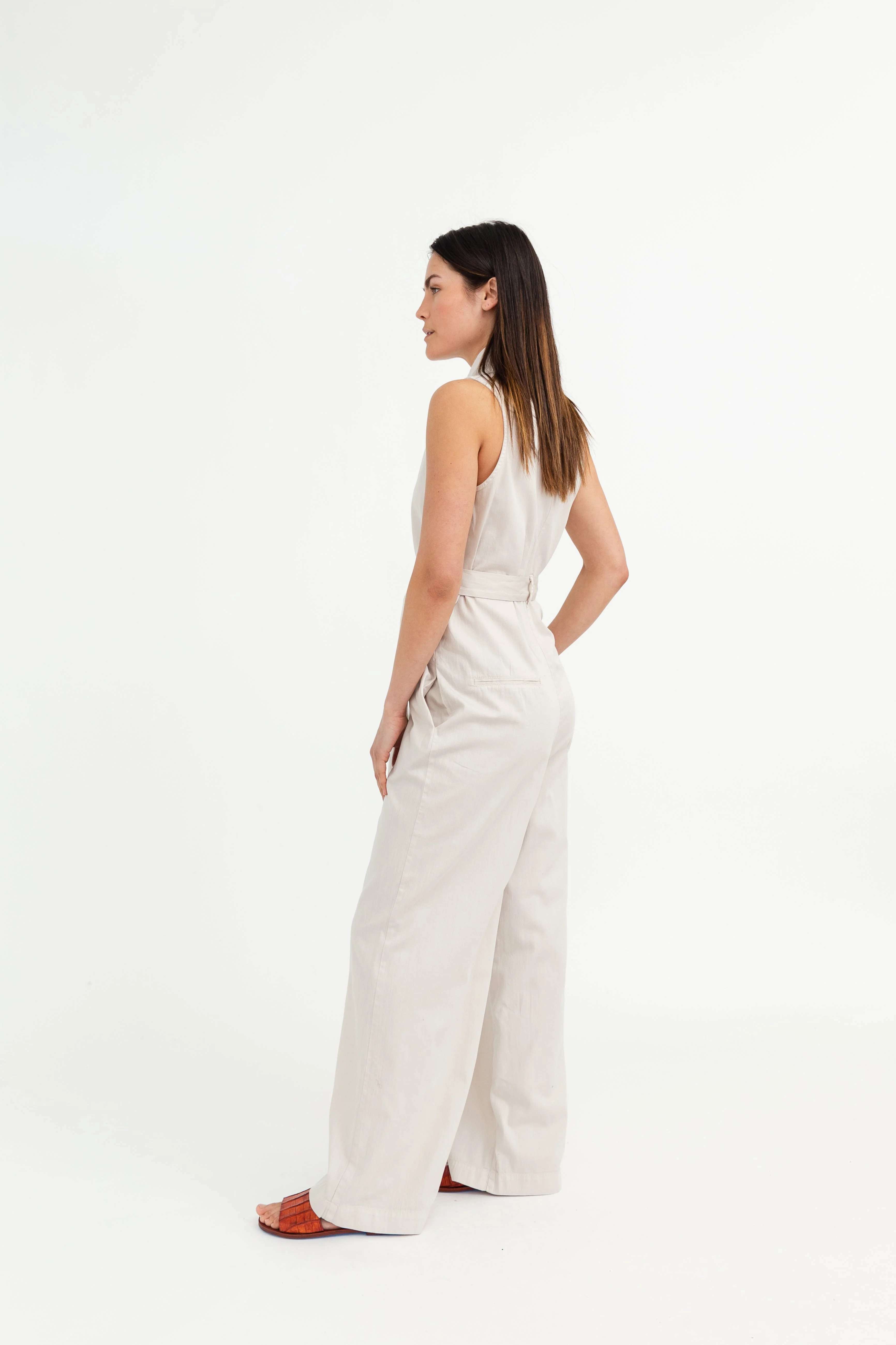 ZOLA HIGH COLLAR SLEEVELESS JUMPSUIT IN SOFT COTTON - Image 5