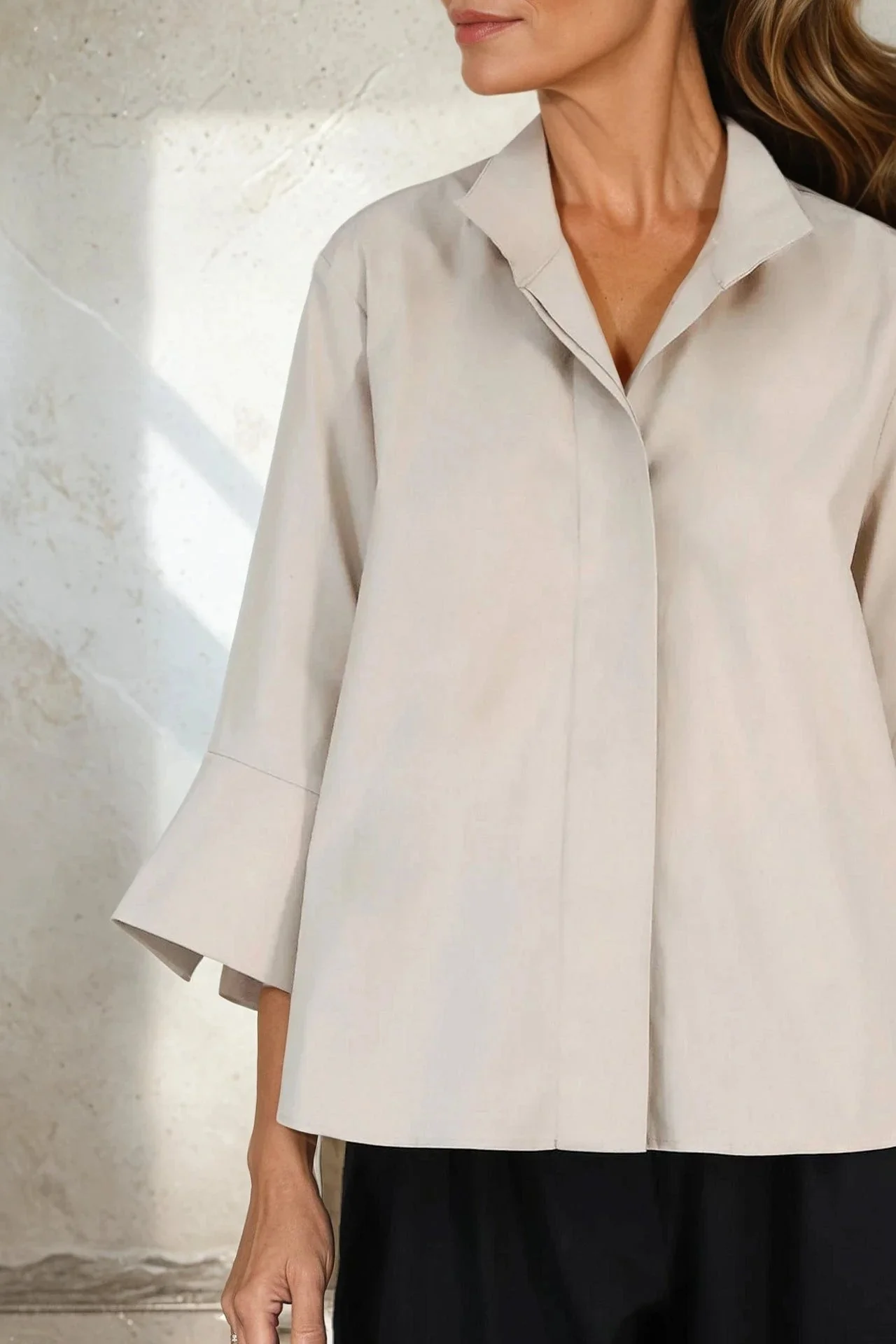SANDRINE WIDE-CUFF SHIRT IN ITALIAN COTTON STRETCH - Image 2