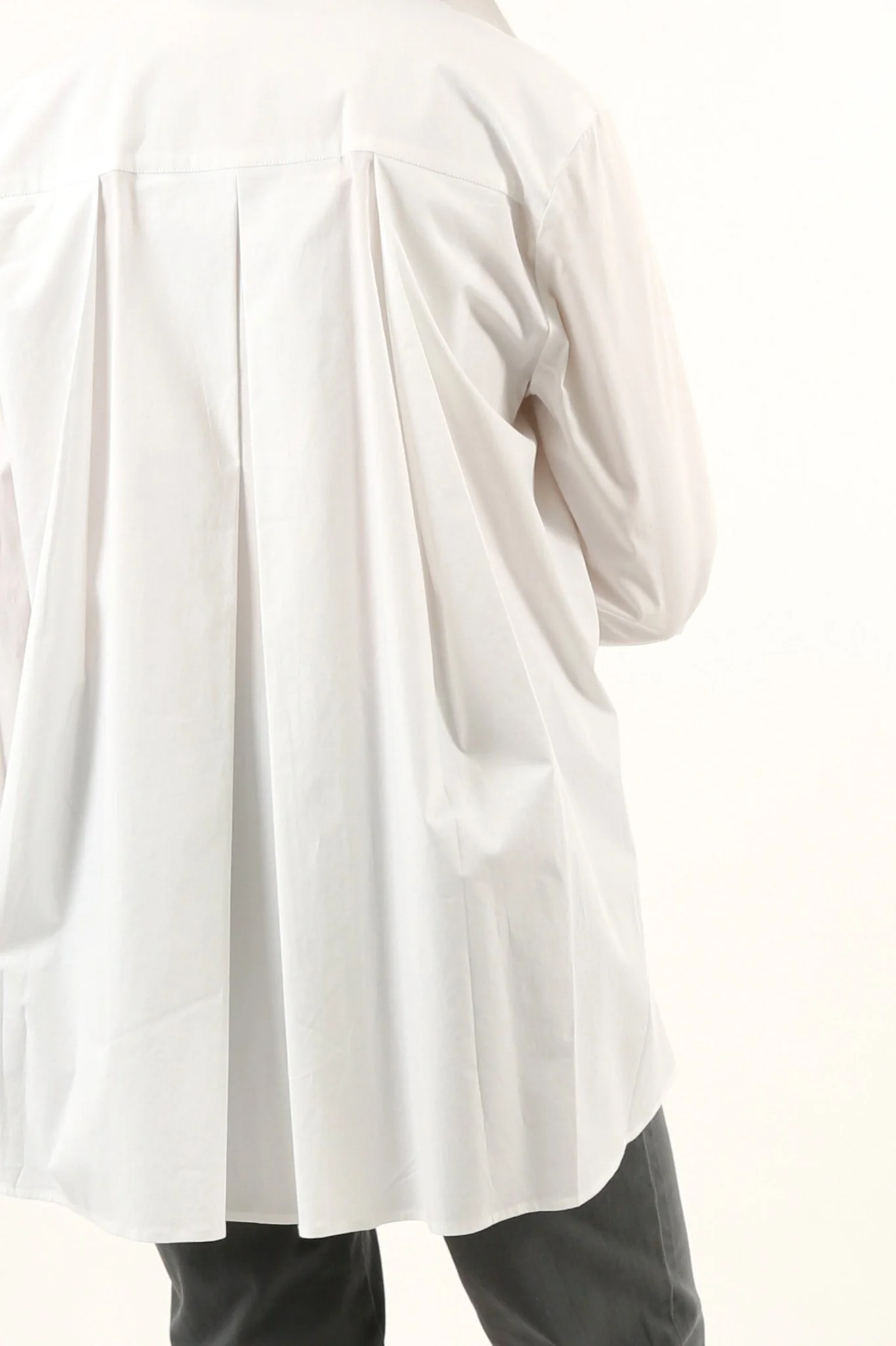 SCOUT PLEAT BACK SHIRT IN COTTON IVORY - Image 3