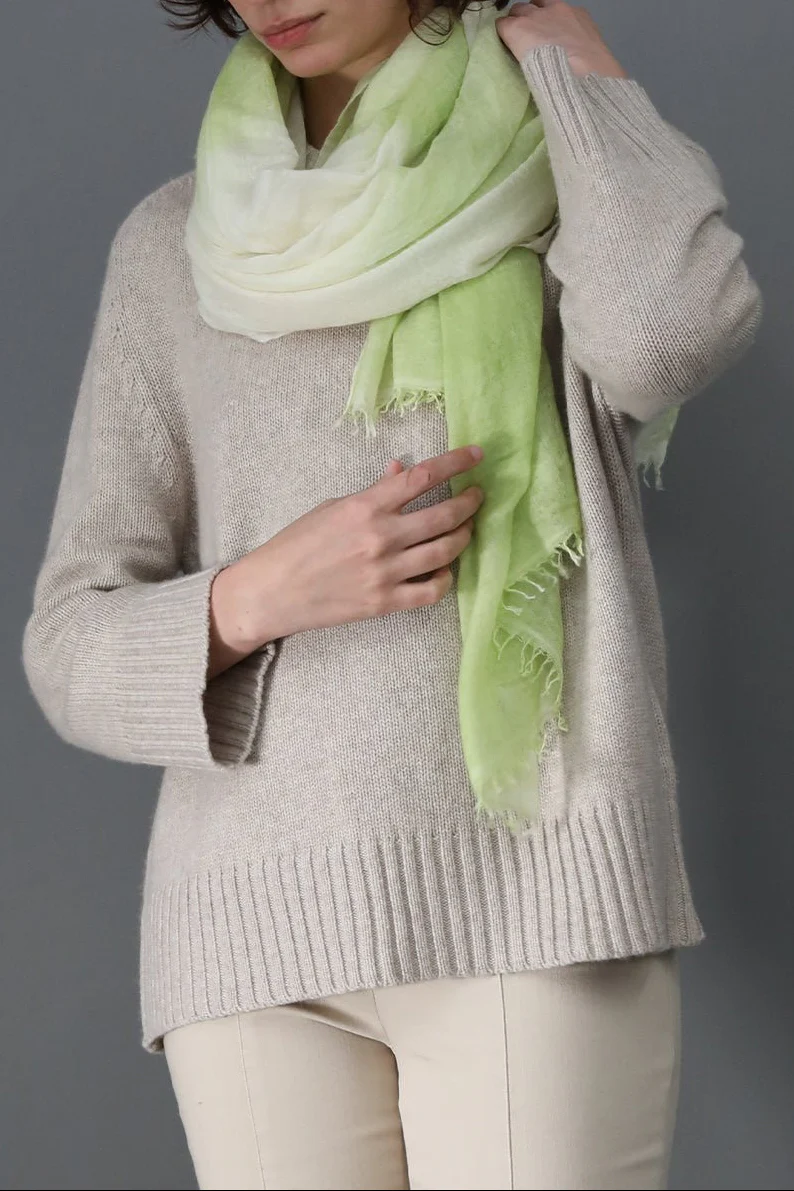 PRIMAVERA GREEN SCARF IN HAND DYED CASHMERE - Image 3