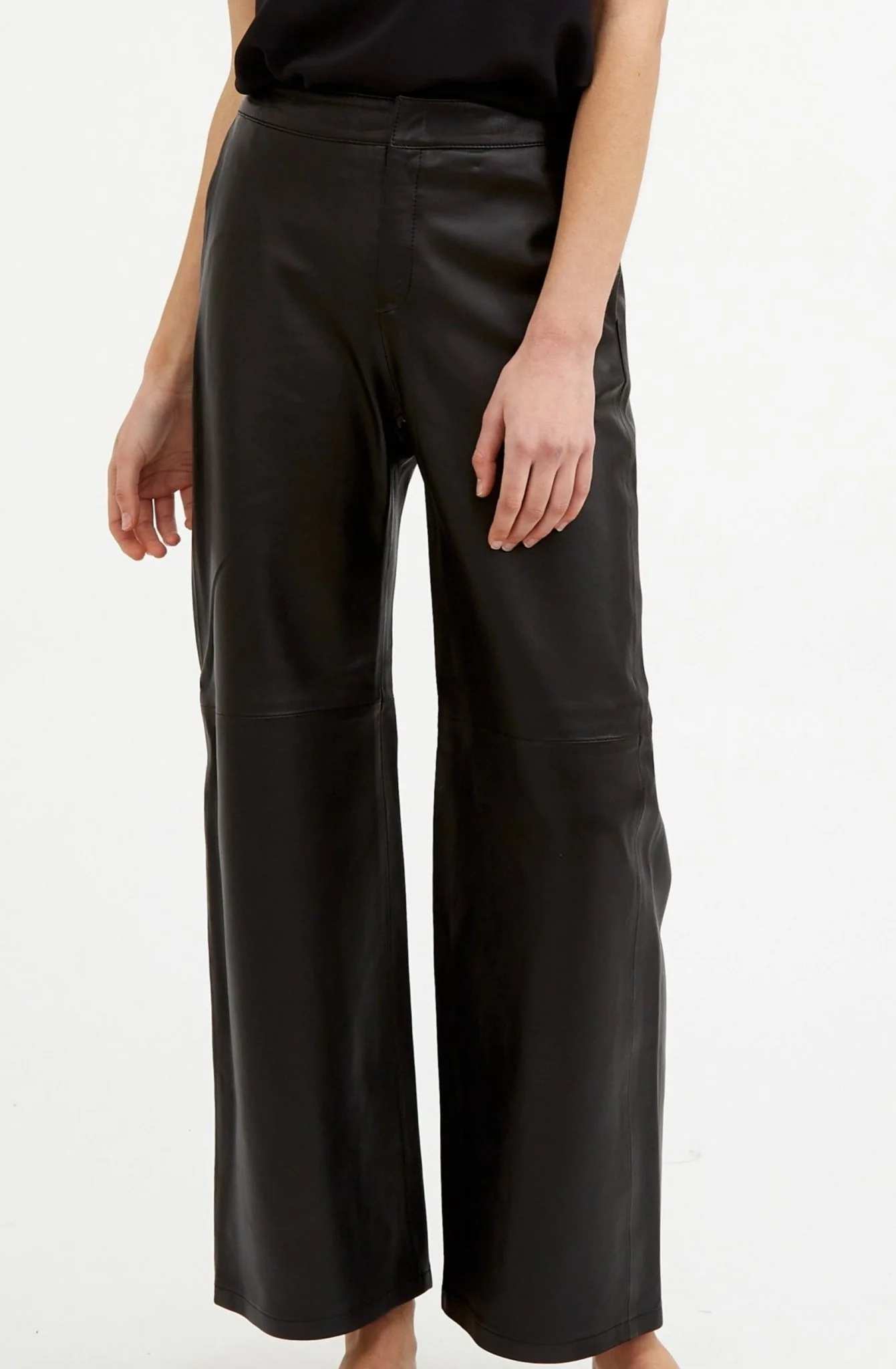 SIENA WIDE LEG SEAM PANT IN ITALIAN LEATHER - Image 2
