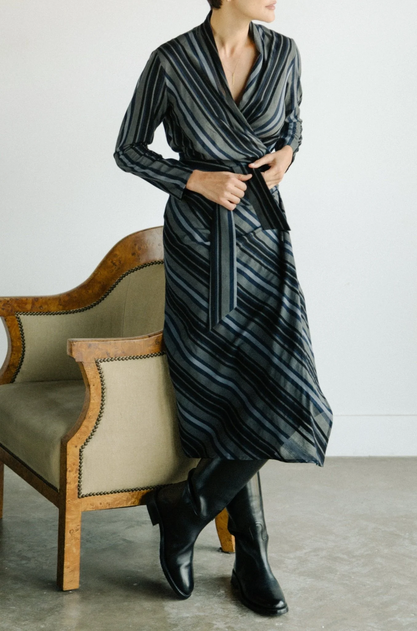 DAX STRIPE WRAP DRESS IN SOFT YARN-DYED COTTON BLEND - Image 4